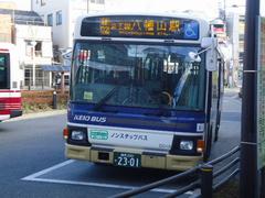 経02系統の京王バス東の車両