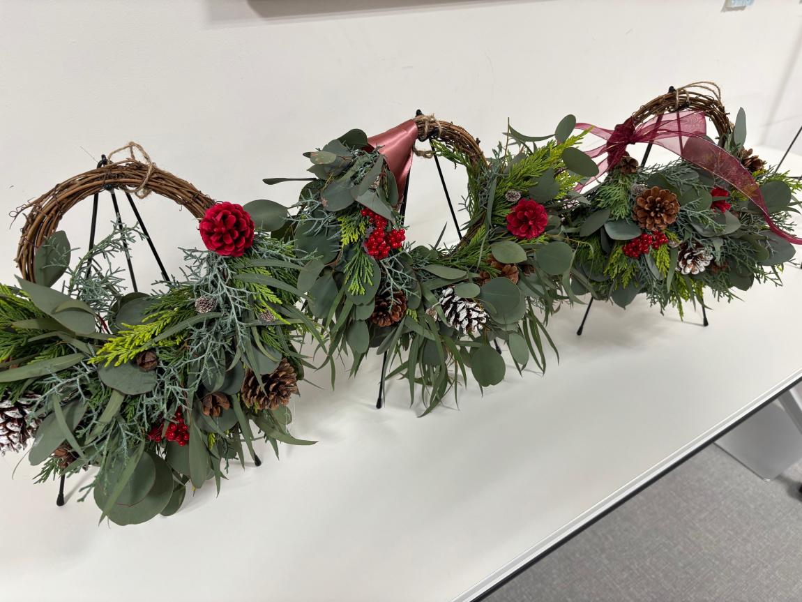 完成したクリスマスリース