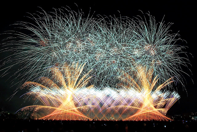 秋の祭典「世田谷区たまがわ花火大会」を4年ぶりに開催します