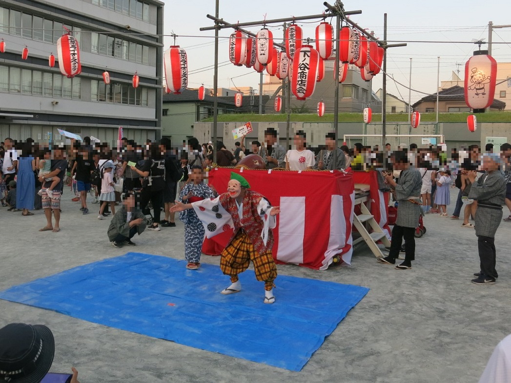 西山囃子の演奏