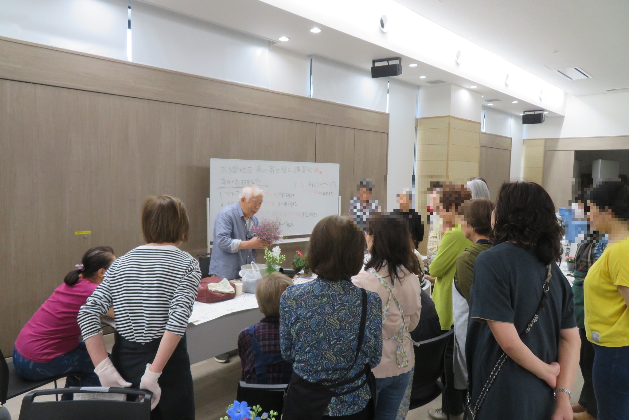 寄せ植え説明の様子