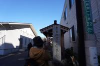 福昌寺を訪れる様子