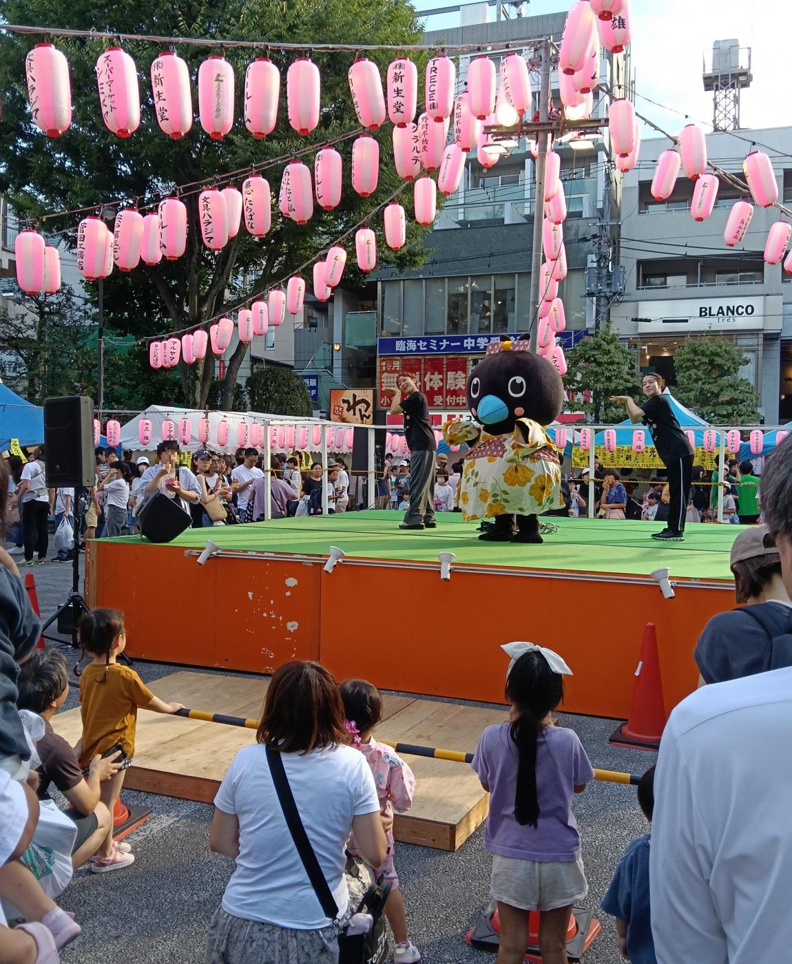 浴衣からぴょんのダンス（からすやま夏まつり）