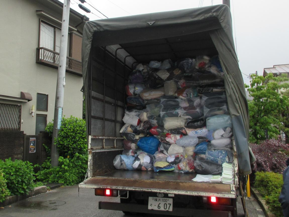 回収した古着