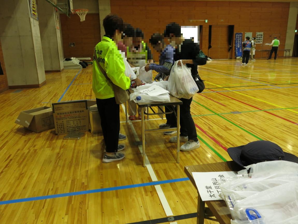 配給訓練の様子