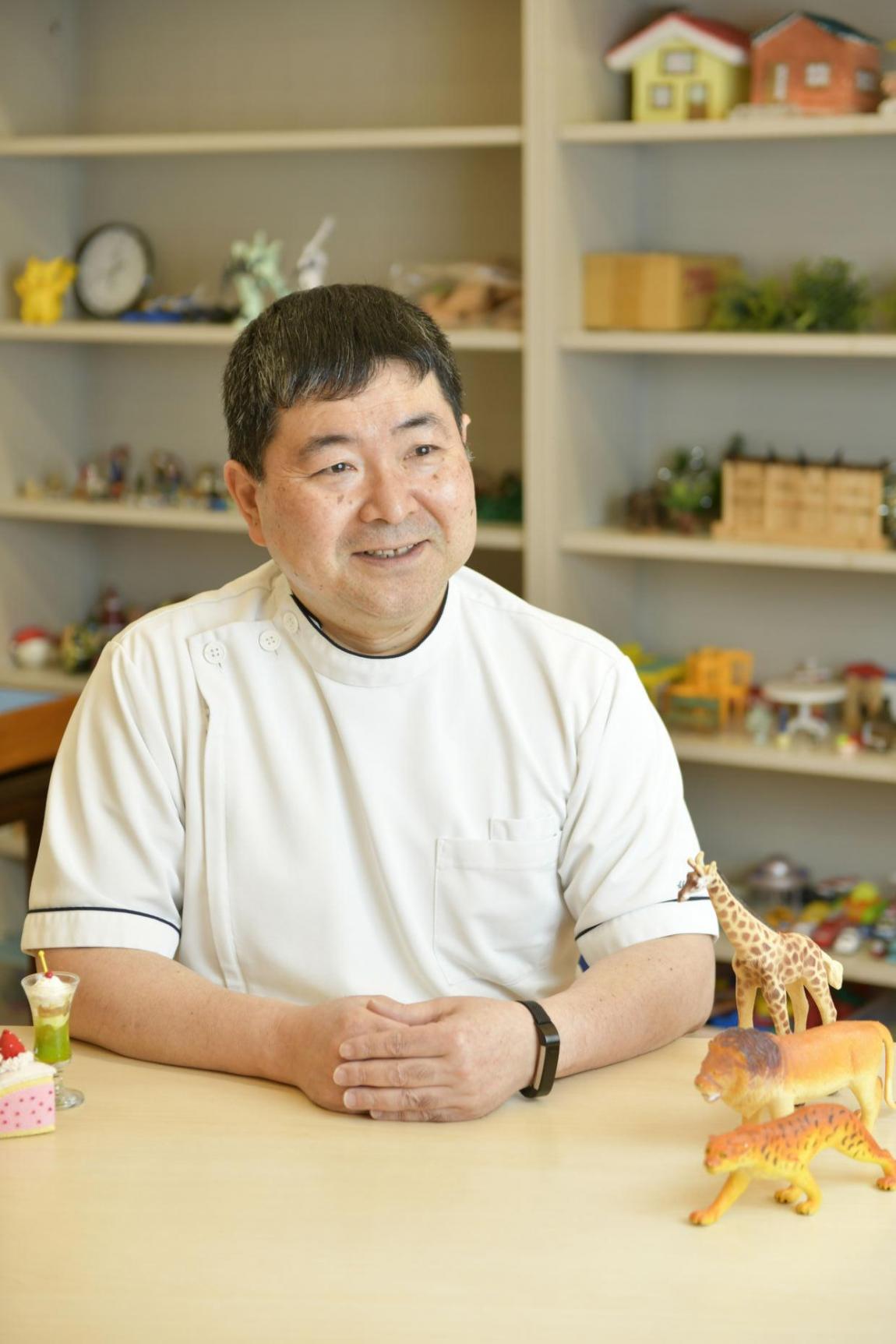 明橋大二氏