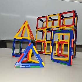 作って発見！かたちと数のヒミツ