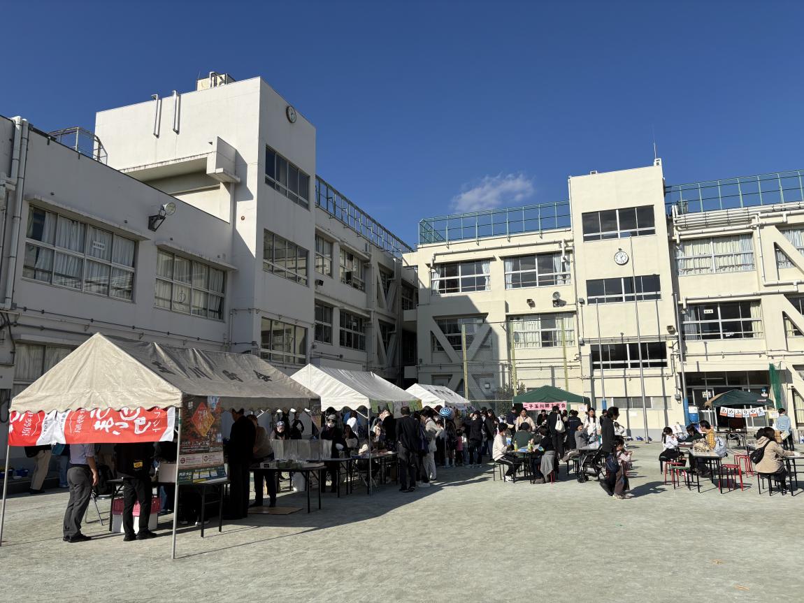 飲食ブースの様子