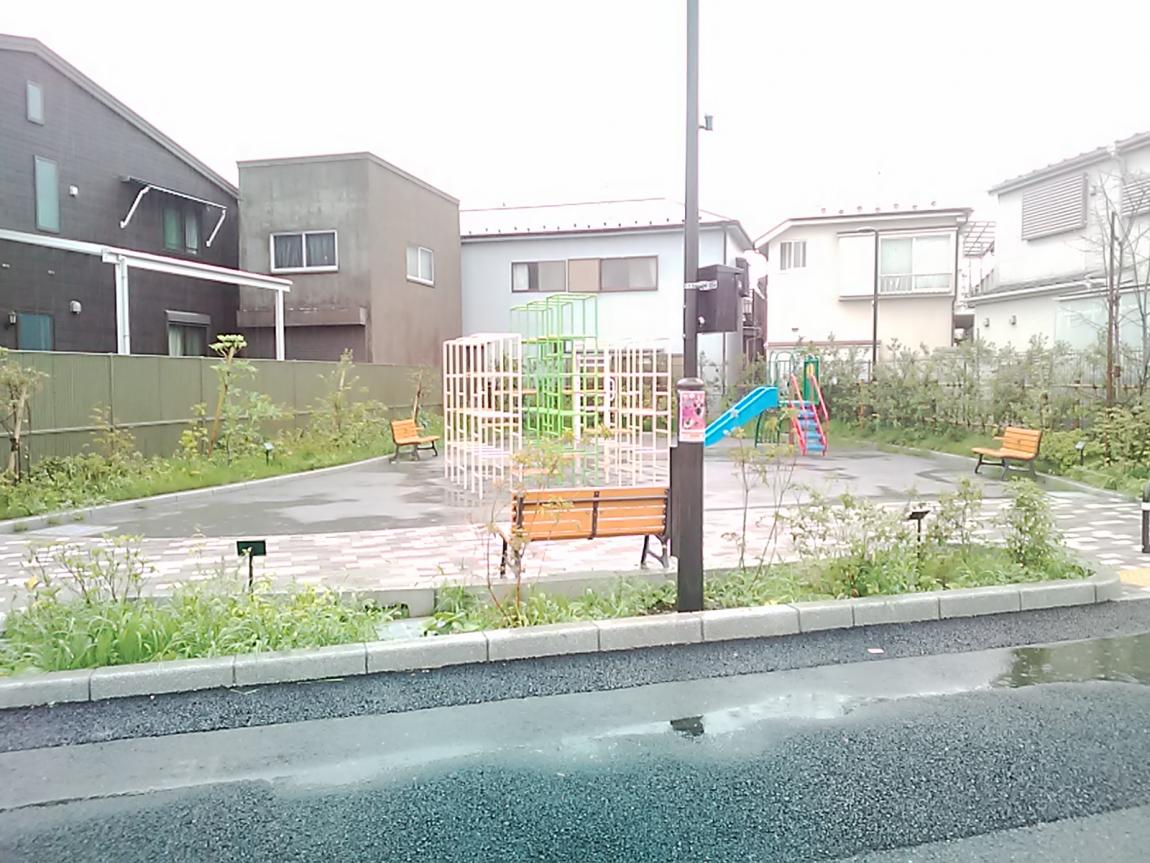 給田六所神社通り公園