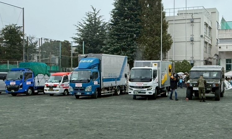 北沢中学校に全車到着
