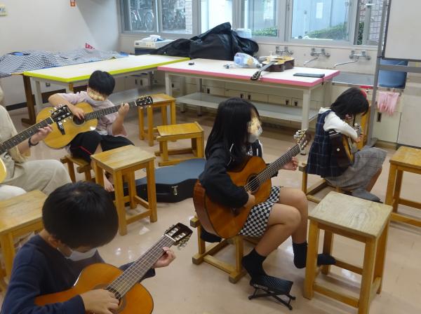 ギターで遊ぼう