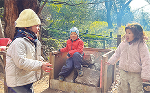 プレーパーク・きぬたまあそび村での様子の写真