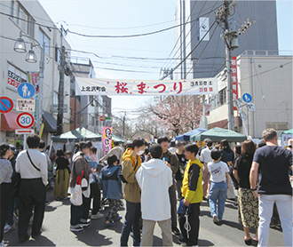 桜まつりの様子の写真