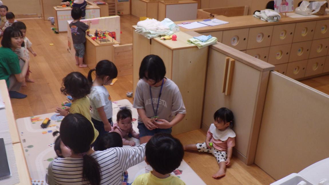 かたるぱ保育園講座1「園児たちと遊んでいる様子」