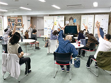 ひだまり友遊会館を利用する様子の写真
