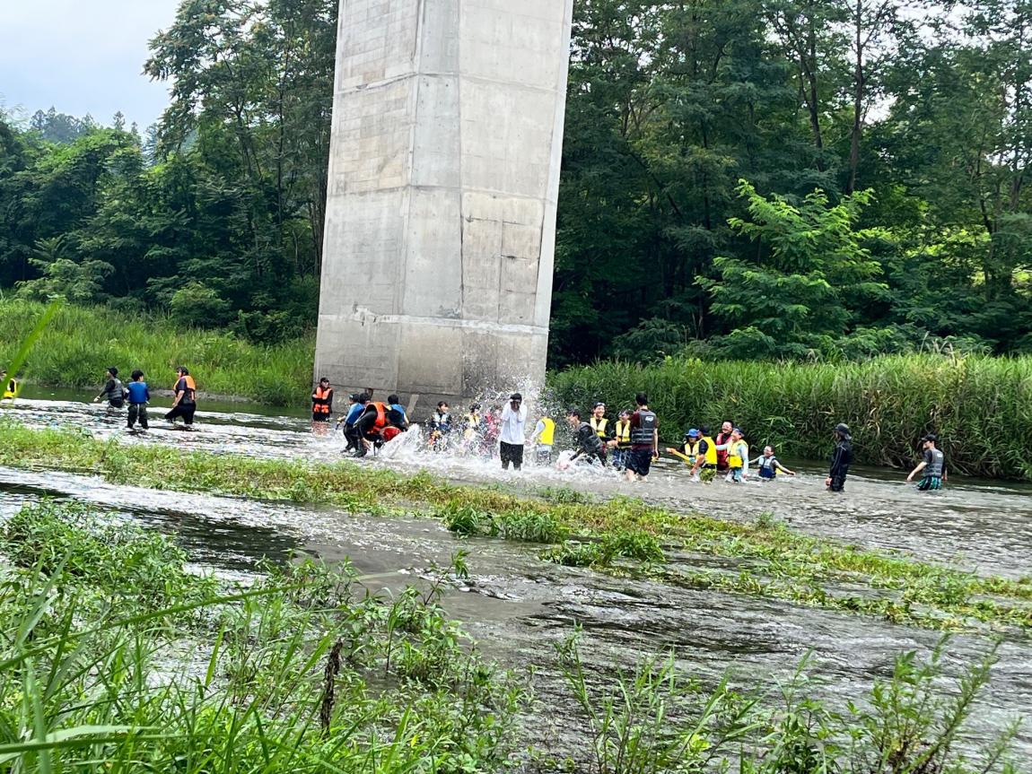 川遊び