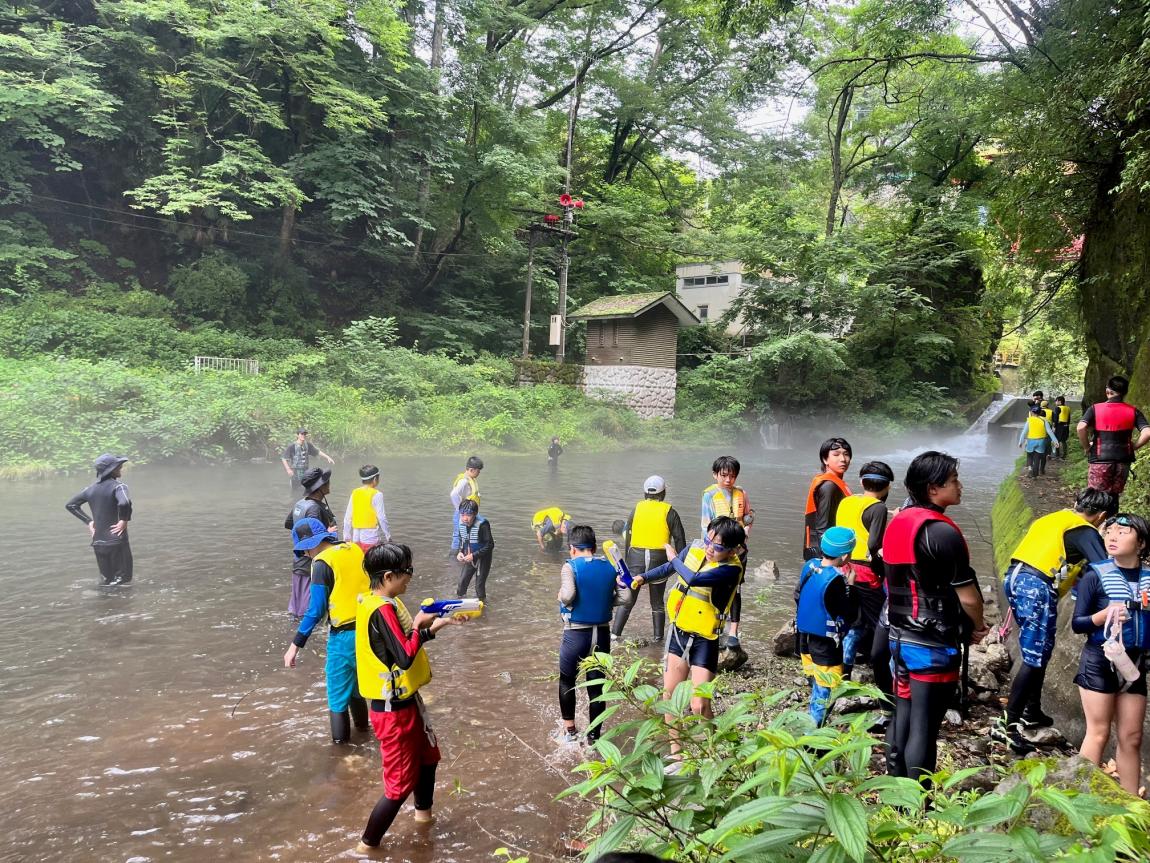 川遊び