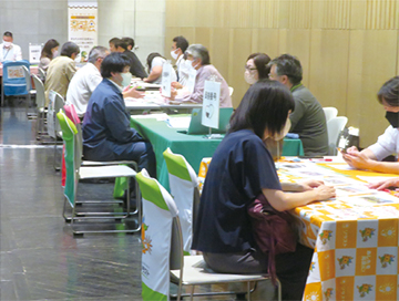 せたがや福祉のしごと入門講座、相談・面接会の様子の写真