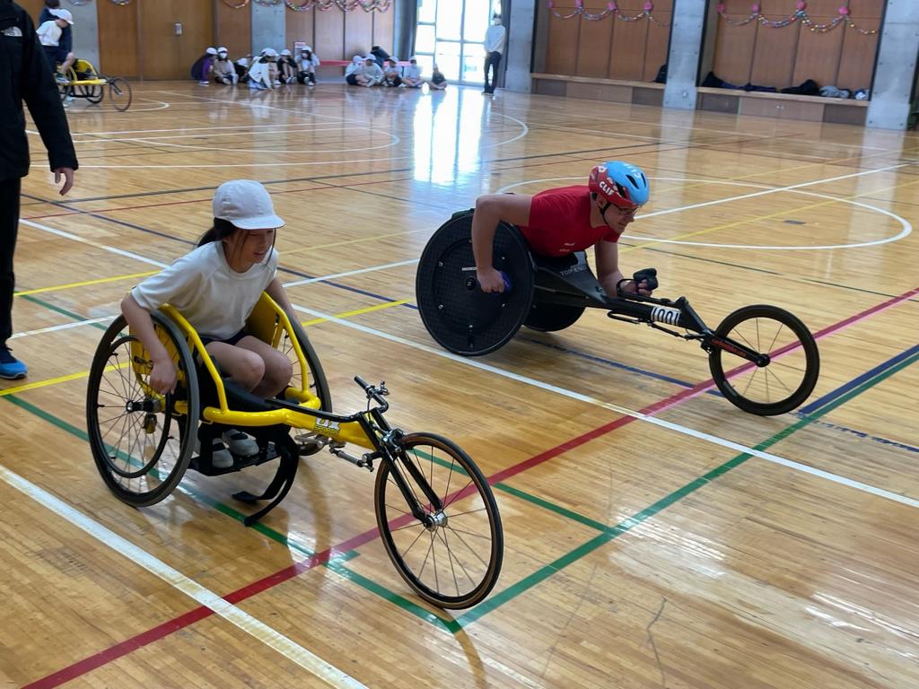 車いすレーサー乗車体験