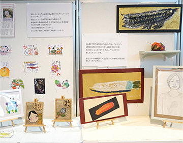 認知症になっても私らしく、希望を彩る本人の作品(昨年の様子)の写真