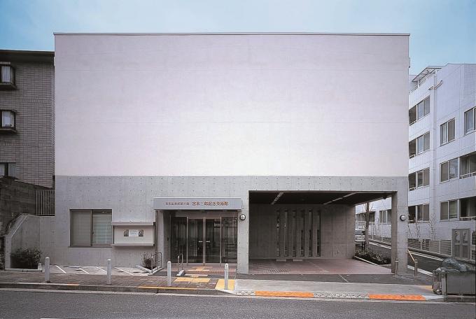 宮本三郎記念美術館外観