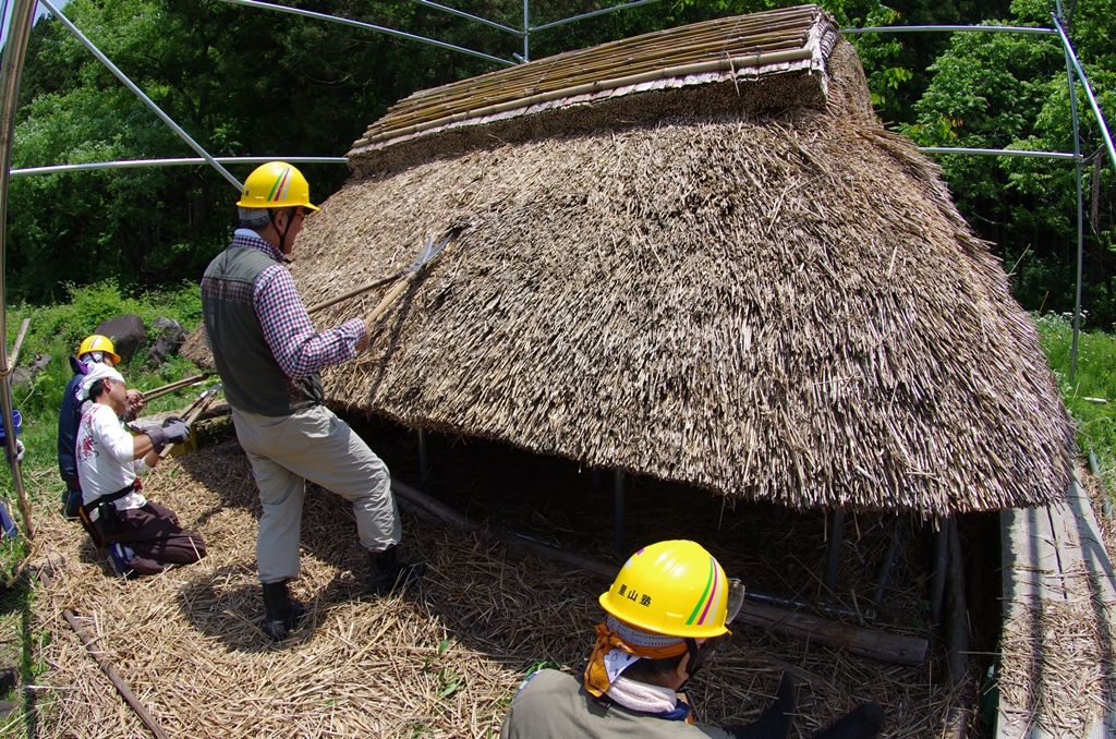 茅葺きコースの様子
