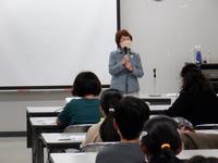 令和5年2月25日　東京大空襲体験者二瓶さんによる講話の様子
