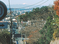 岡本三丁目の富士見坂の写真