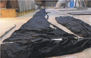 5月に清掃工場で発見された長尺の布